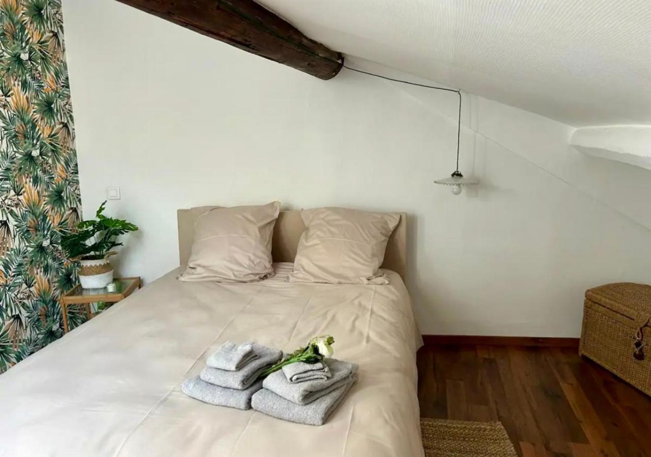 Апартаменти Le Fleuri - Reims - Wifi Gratuit - Quartier Calme Екстер'єр фото